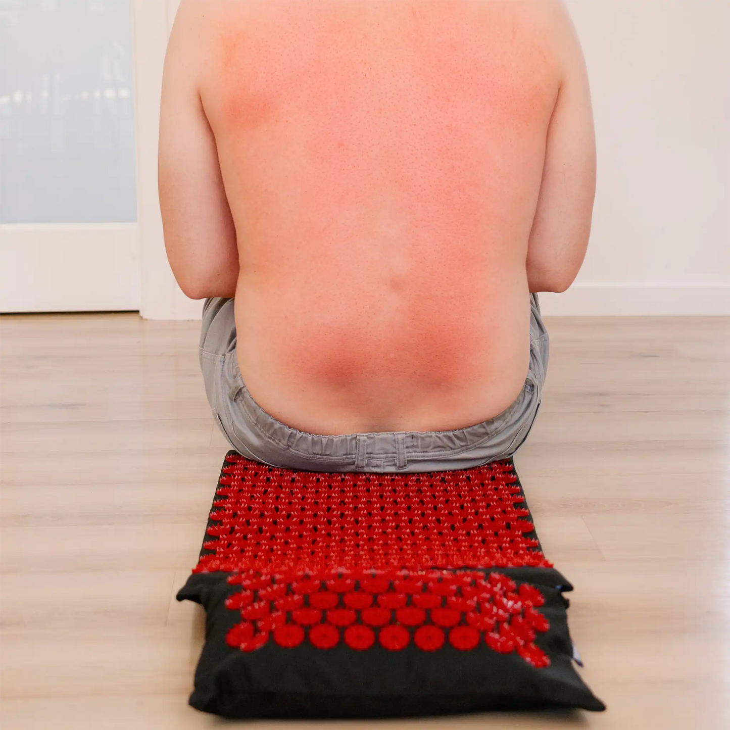 Acupressure mat improves blood circulation and reduces back pain